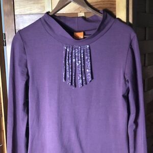 Sustainably crafted KellyLane long sleeve women's top w/ recycled fabric SMALL